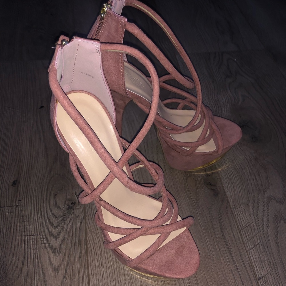 CHARLOTTE RUSSE 6 INCH HIGH HEELS